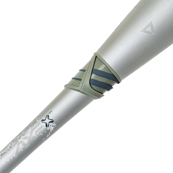 Axe Fury Bravo USSSA Slowpitch Bat Balanced Flared Handle — Flared knob detail view