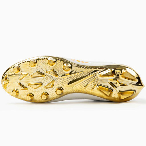 Phenom Elite Quantum Carbon Gold Rush White & Gold cleat — SprintSense+ carbon fiber traction plate detail
