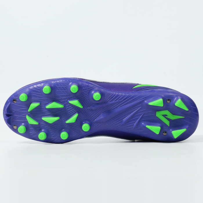 Phenom Elite Classic Joker cleat — outsole and TPU traction plate detail