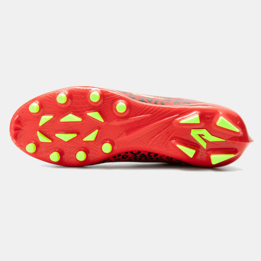 Phenom Elite Quantum Carbon Red Leopard cleat — carbon fiber traction plate detail
